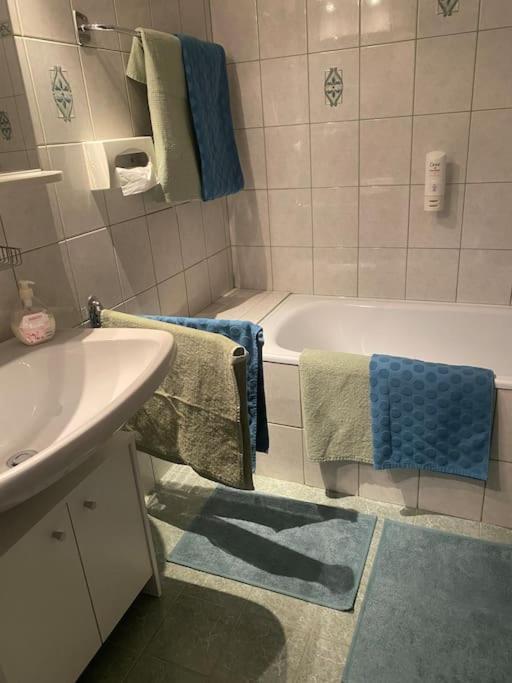Schoene Ferienwohnung Mit Wolfgangseeblick Strobl Exterior photo